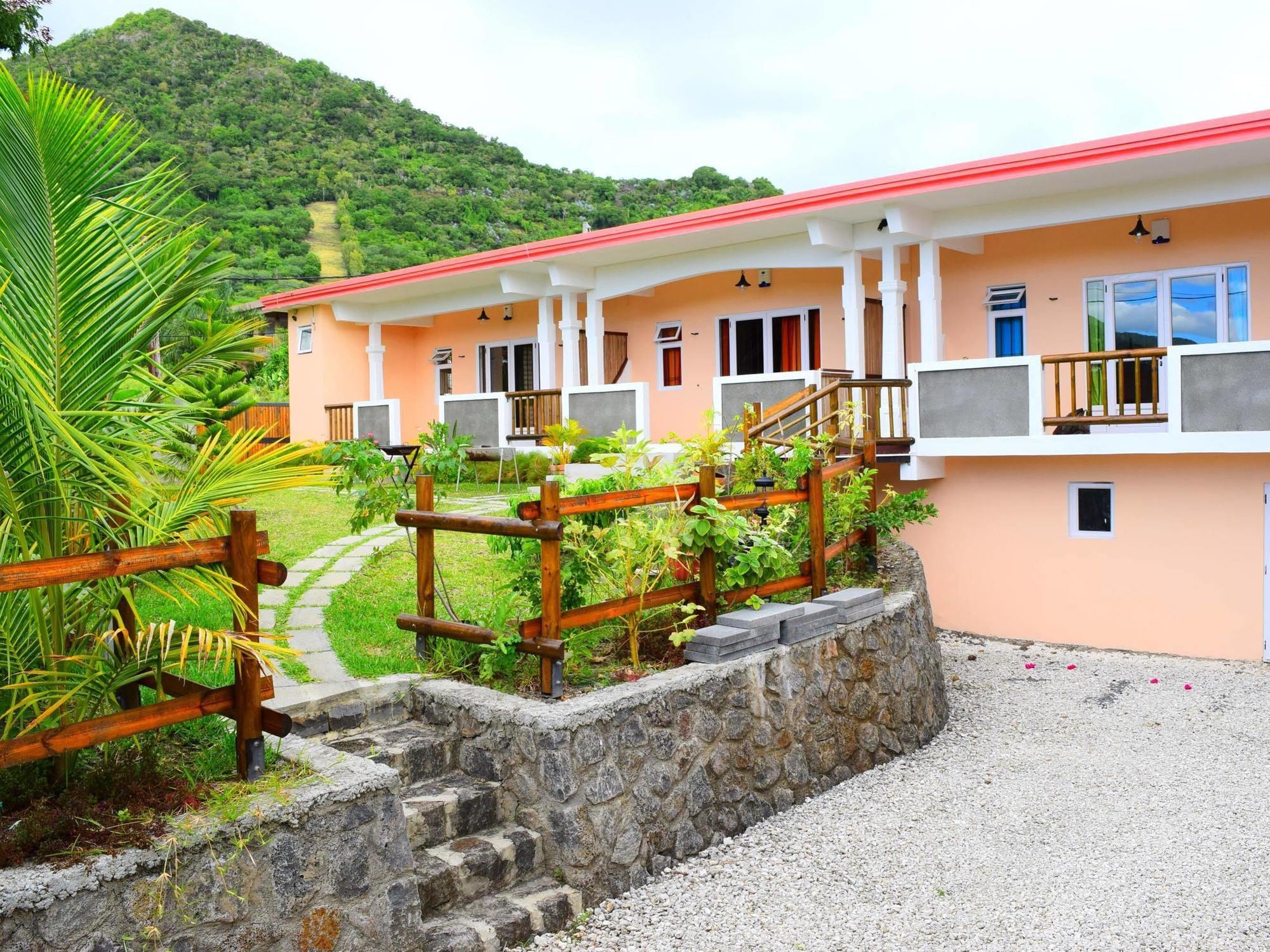Hotel Mountain View La Gaulette Esterno foto
